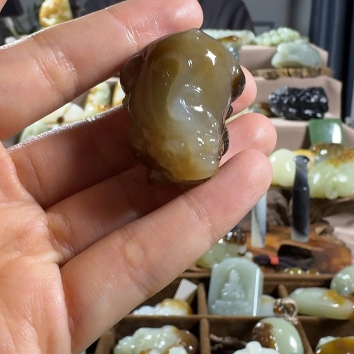 和田玉（糖玉）未镶嵌挂件