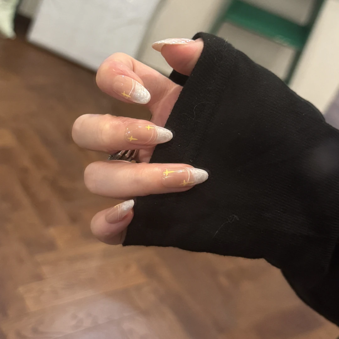 4789流光高级显白简约星芒高级重复纯手工穿戴甲杏仁短，短椭圆