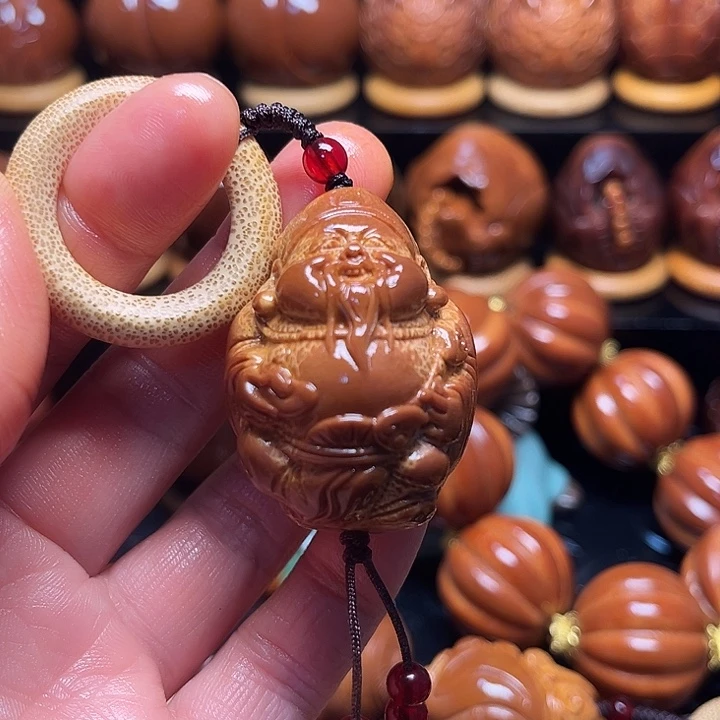 橄榄核手串/手链财神一个