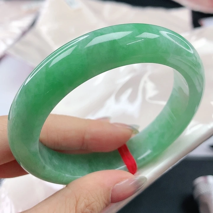 未镶嵌手镯翡翠，809