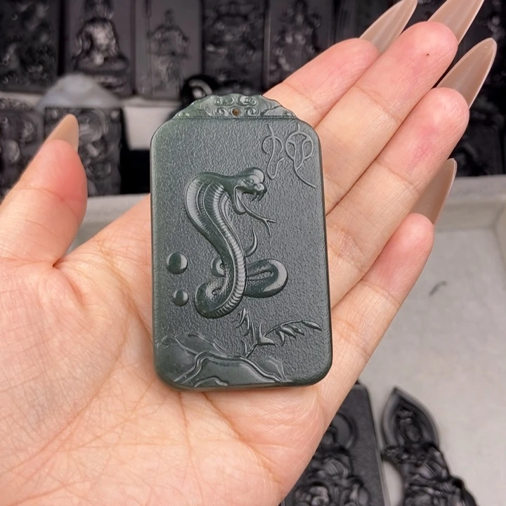 颈饰未镶嵌和田玉春