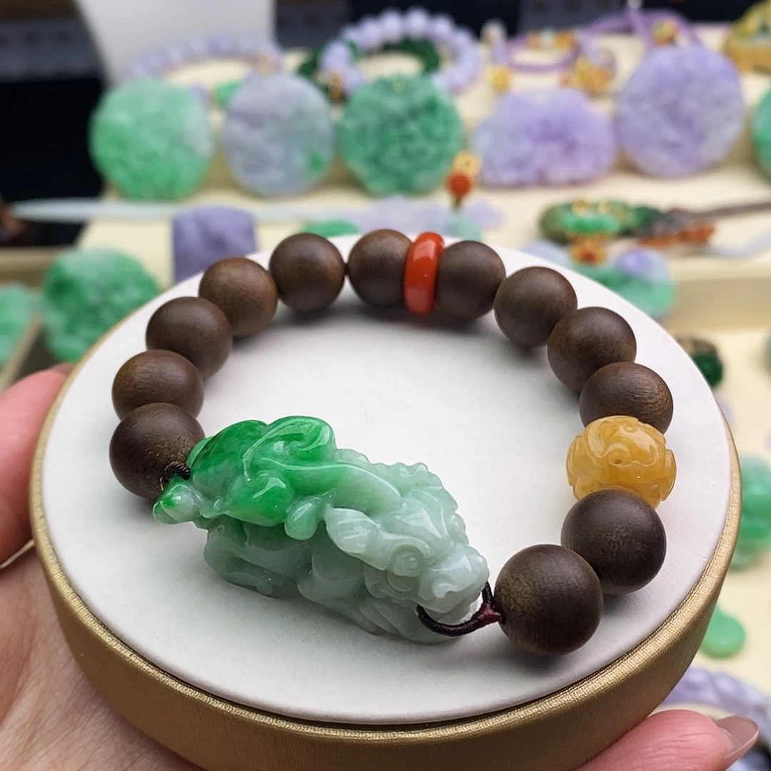 翡翠未镶嵌手镯手牌