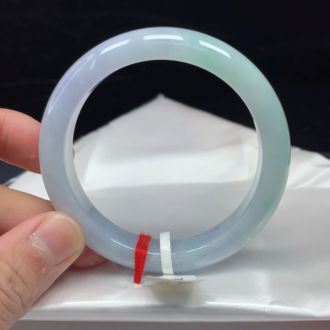 翡翠手镯（圆镯）未镶嵌54.6