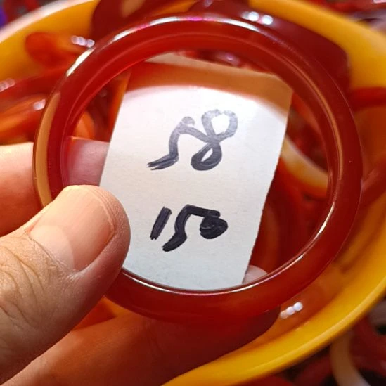 手镯玛瑙/玉髓未镶嵌