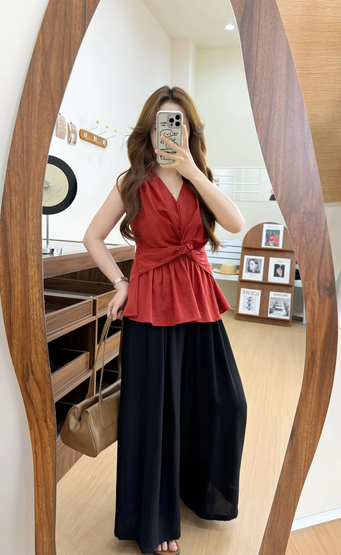 【燃燃定制】150小个子上衣V领高级性感露肩女装不规则纽扣衣服-888