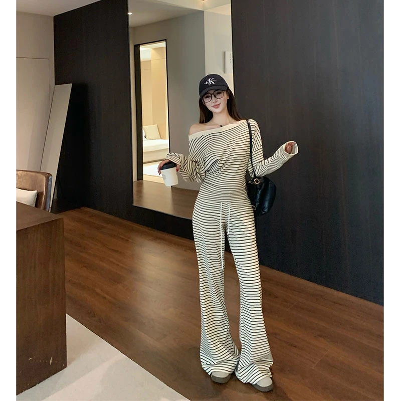 2025秋季新款斜肩长袖收腰黑白条纹上衣高腰抽绳垂感长裤慵懒套装