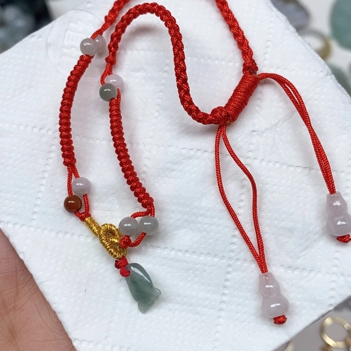 翡翠未镶嵌颈饰22号