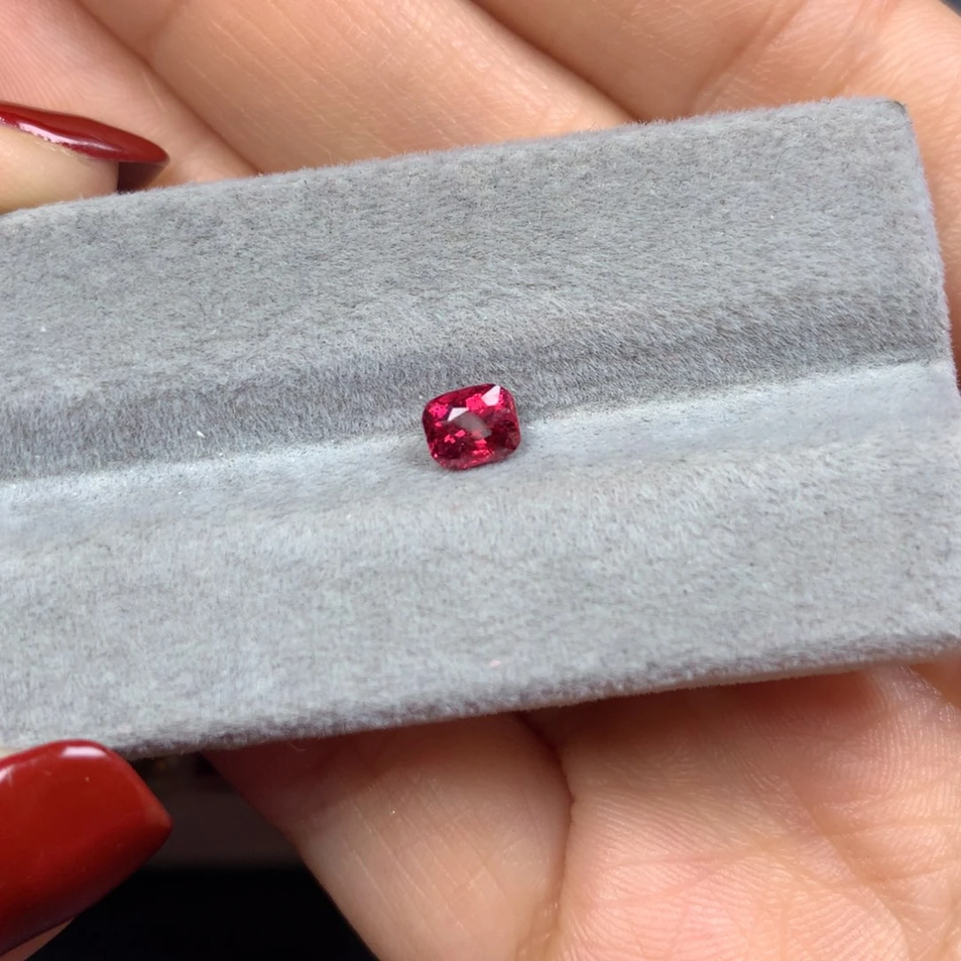 尖晶石裸石未镶嵌绝地武士