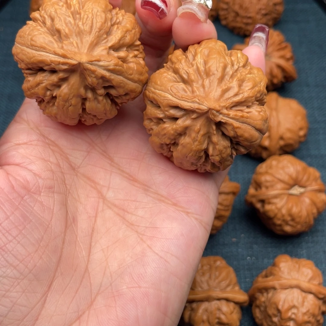 文玩核桃吊坠42全品霸王龙。