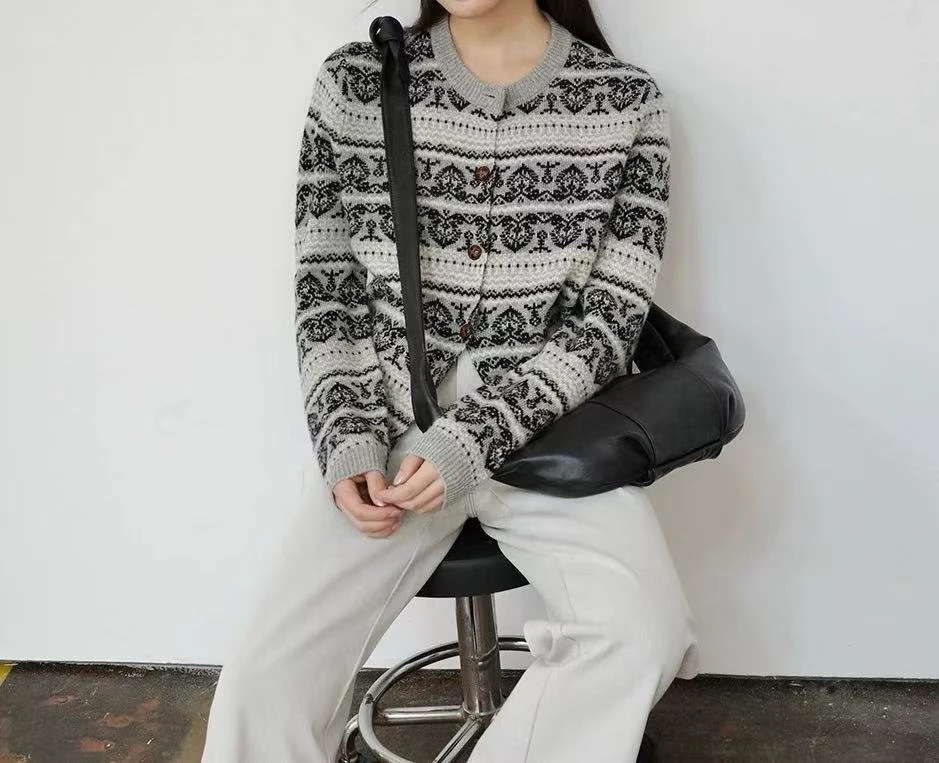【辰然 1-2 】（200-299）韩版气质百搭针织衫
