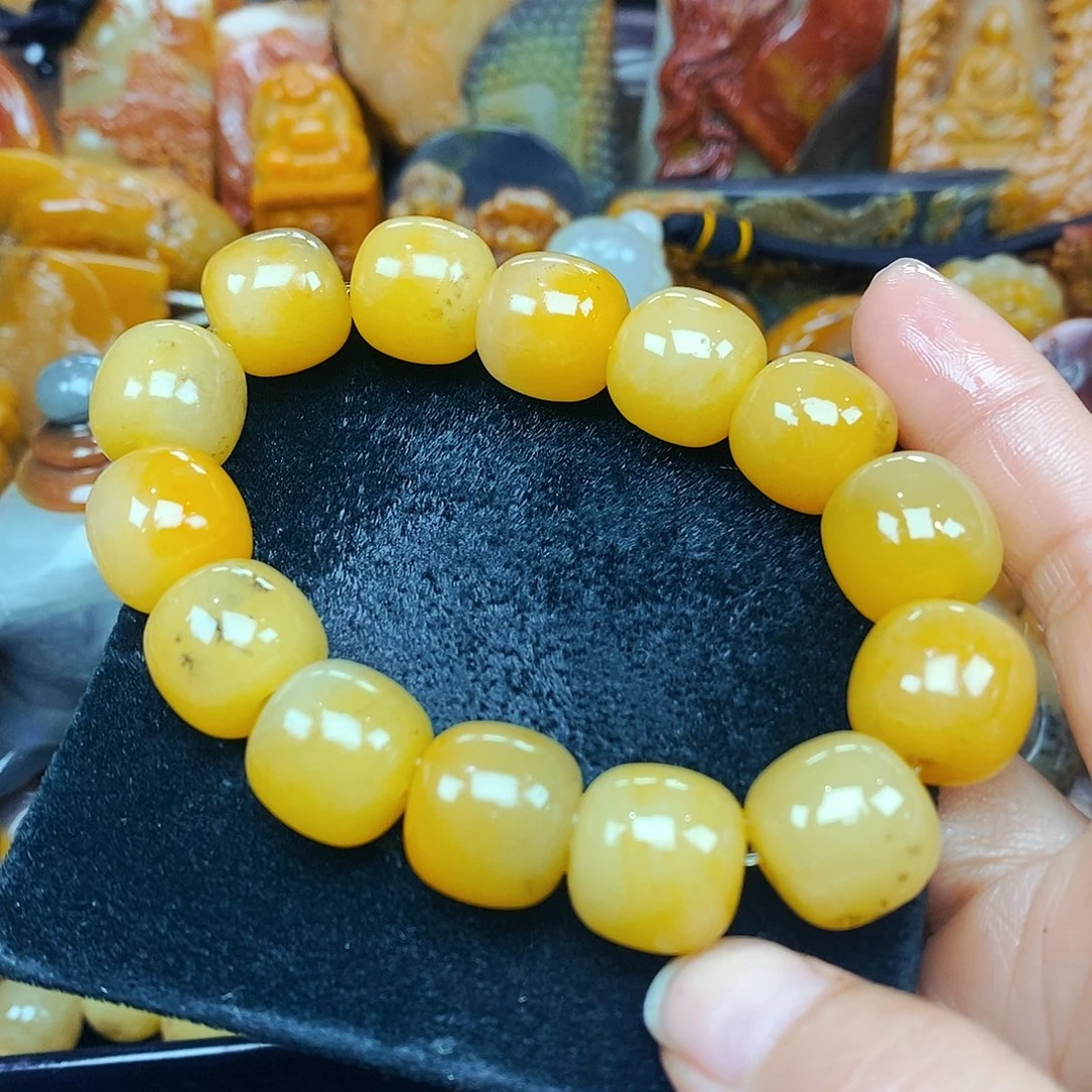 未镶嵌石英质玉（黄龙玉）颈饰