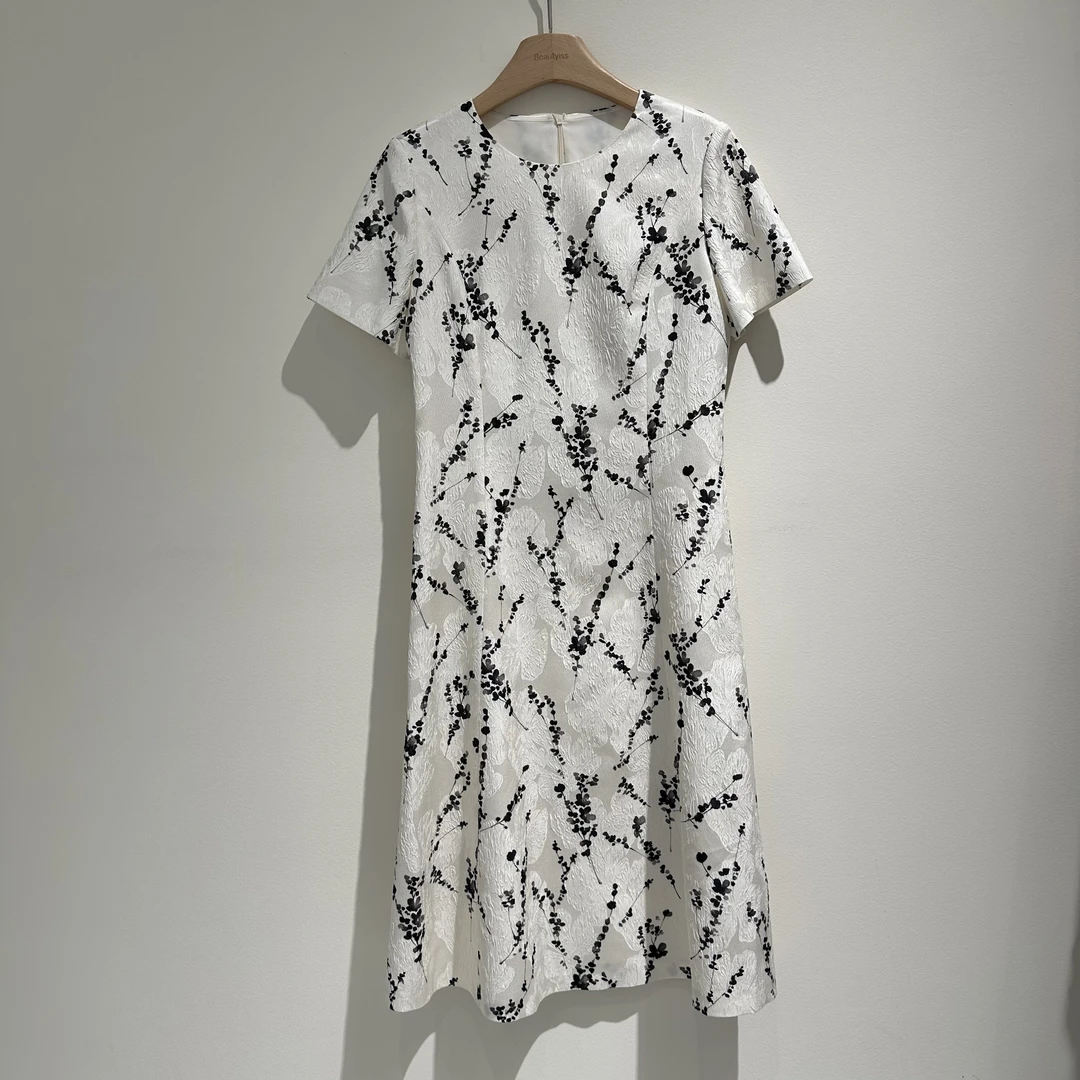 2025飞秒《水墨画》夏季显瘦气质时尚收腰女士印花连衣裙