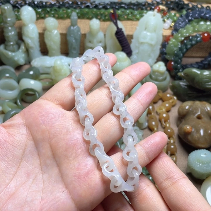 和田玉未镶嵌颈饰徐****门