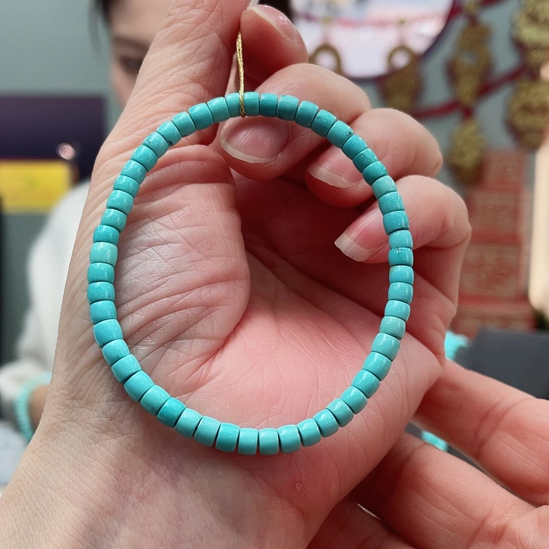 绿松石颈饰未镶嵌