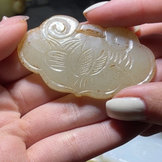 未镶嵌和田玉（糖玉）挂件
