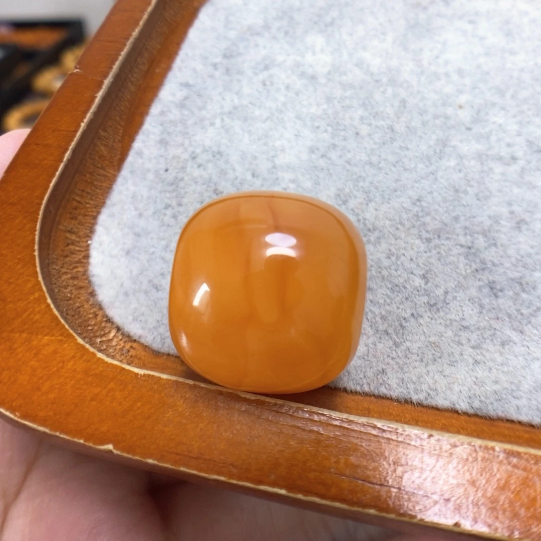 蜜蜡裸石未镶嵌人****腾蜜蜡裸珠