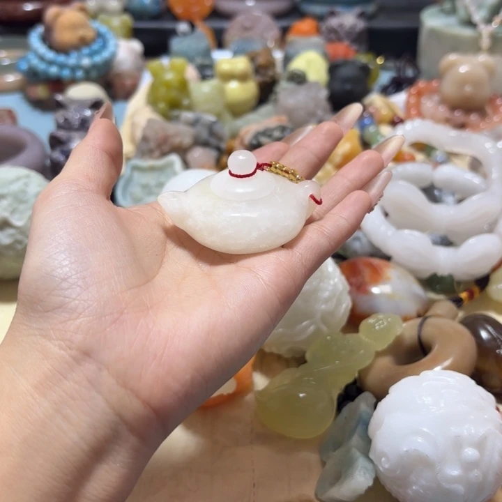 朵***朵石英岩玉合金手链