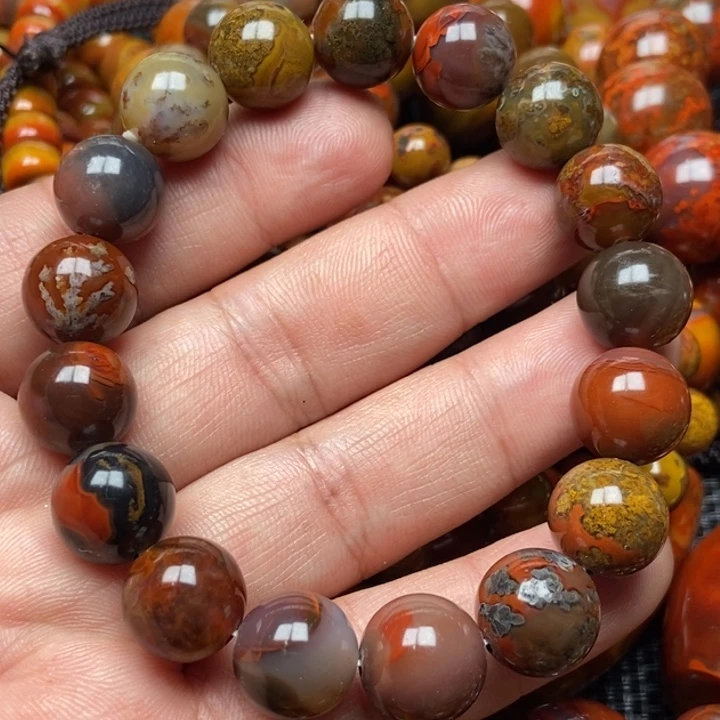 玛瑙/玉髓手串未镶嵌从****^