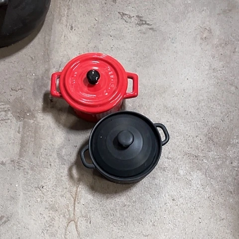 微瑕，不明火，口径10高度5黑，红