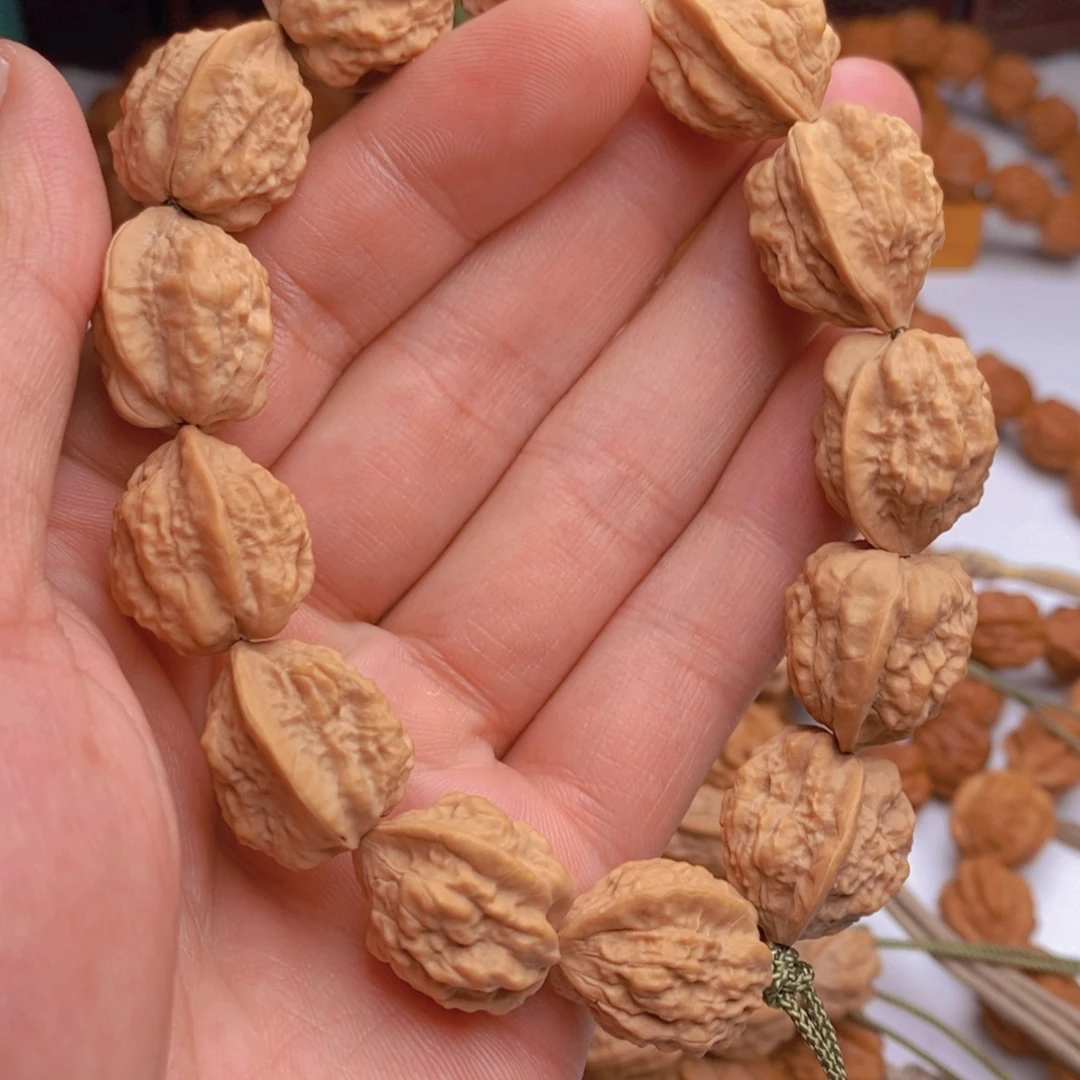 只***定桃核手串蛤蟆头尺寸18