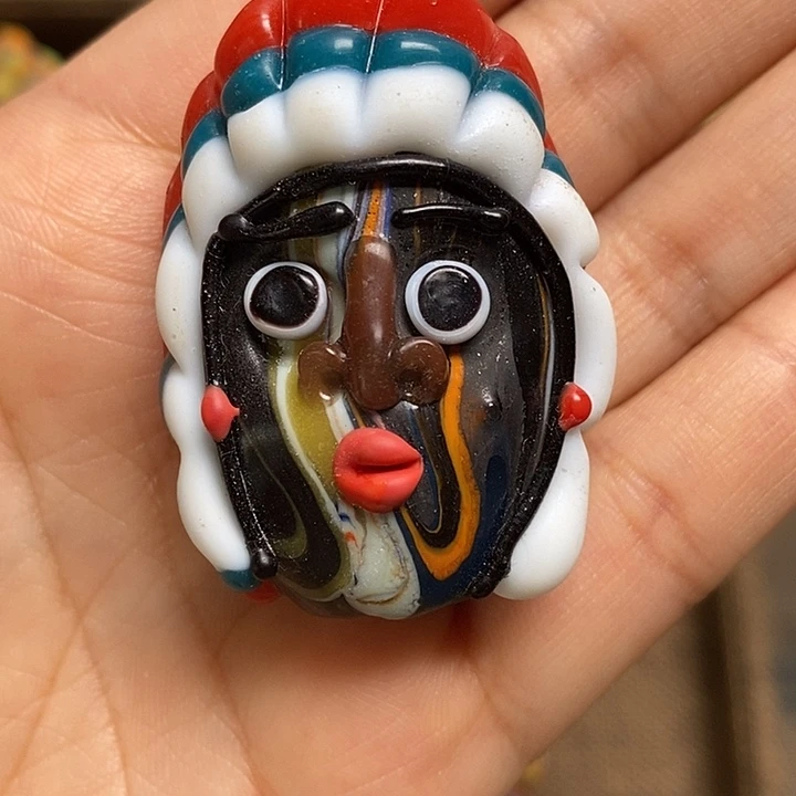 颈饰琉璃阿斐专拍