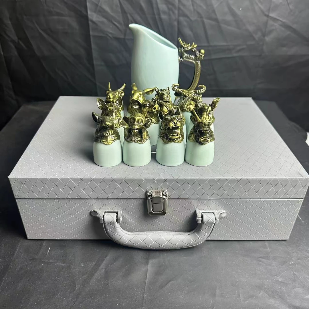 DH-YH0105十二生肖酒具整套/12个杯子 一个分酒具带礼盒/仅有一件