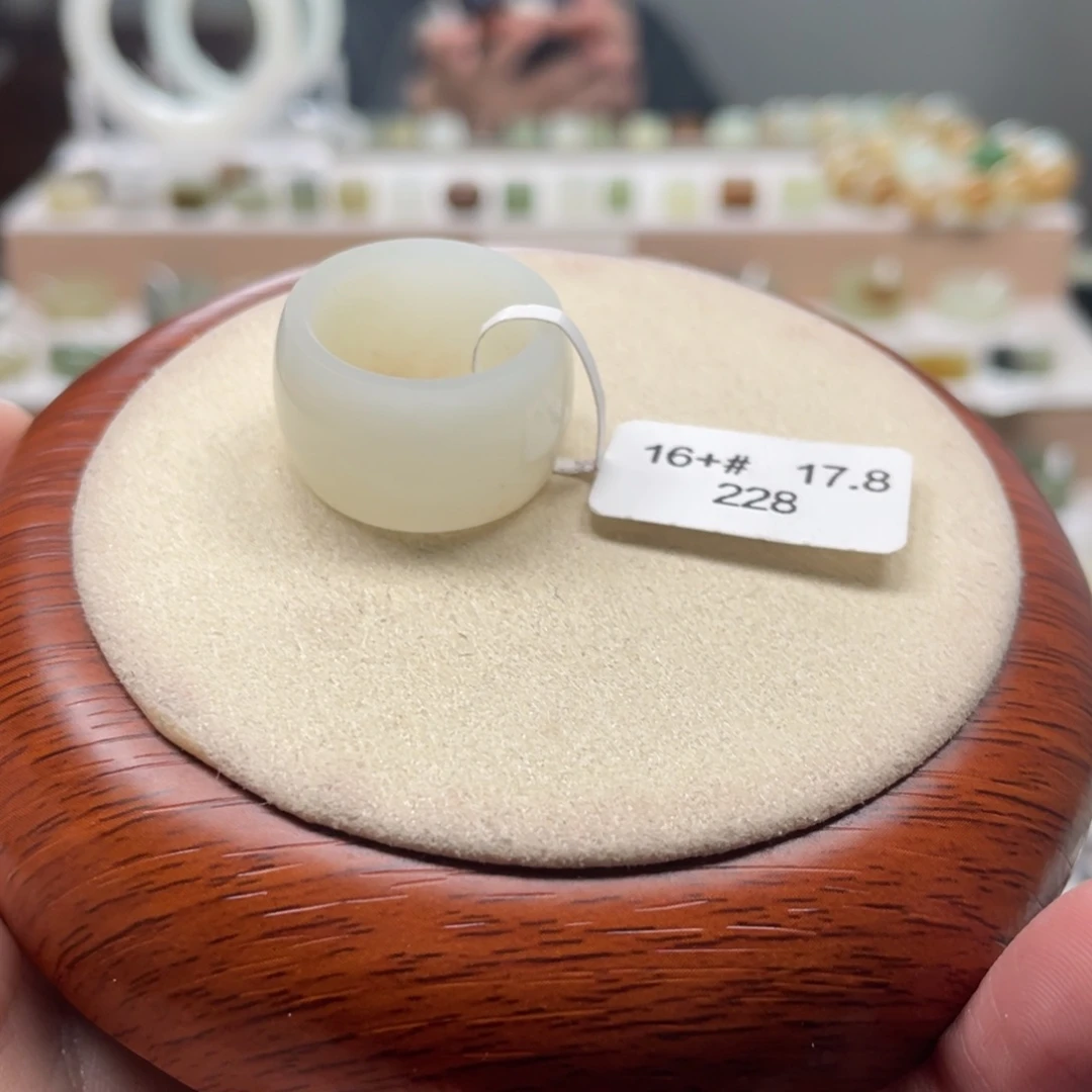 和田玉戒圈未镶嵌D***C17.8