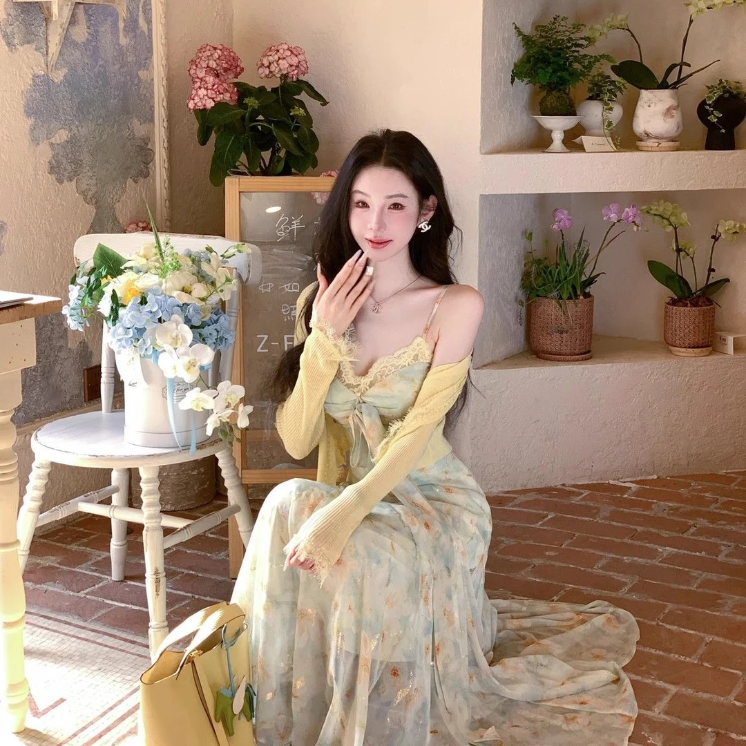 2025新款气质显瘦蕾丝长款吊带连衣裙碎花长裙夏季海边度假裙子