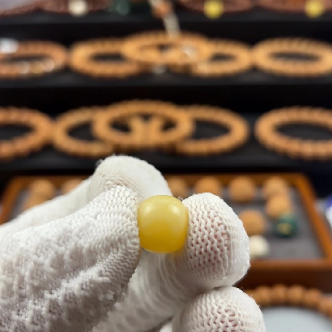 J***R猴头核桃吊坠小黄