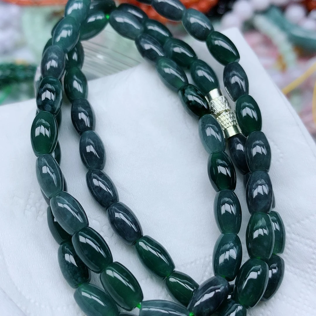 翡翠未镶嵌颈饰珠子