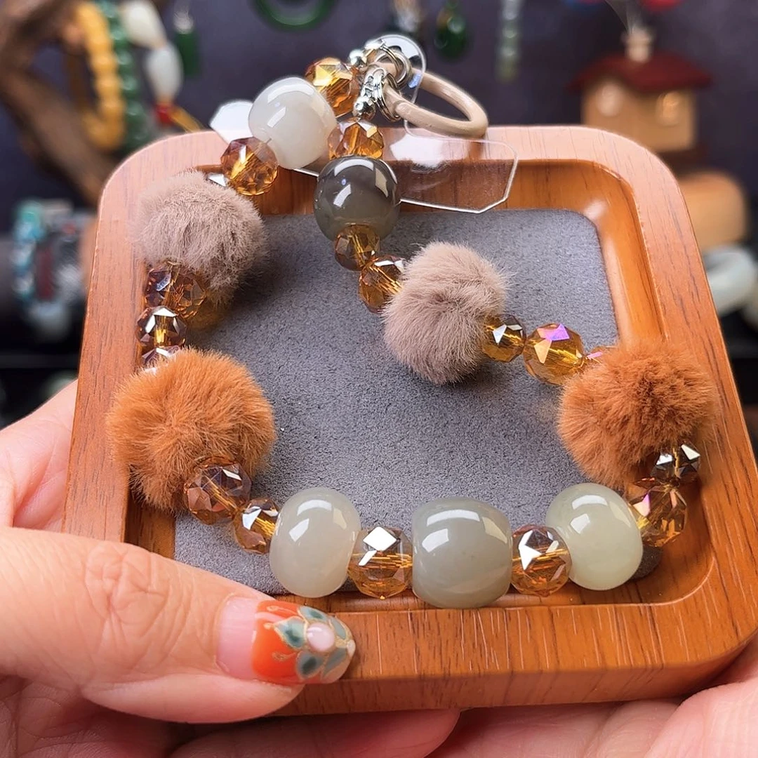 颈饰未镶嵌和田玉简*