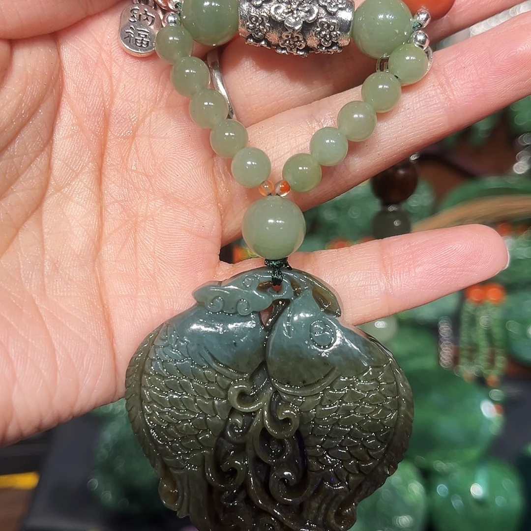 颈饰未镶嵌和田玉（糖玉）