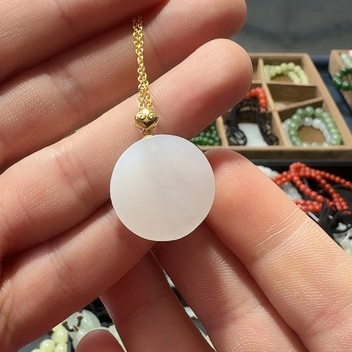 和田玉颈饰未镶嵌