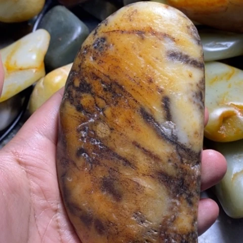 未镶嵌和田玉（糖玉）挂件