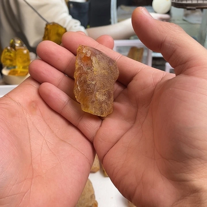 闲***事定制琥珀未镶嵌天然琥珀蜜蜡