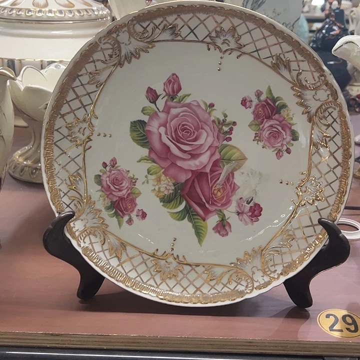 陶瓷瑕。。。。。。。。。。。。。。