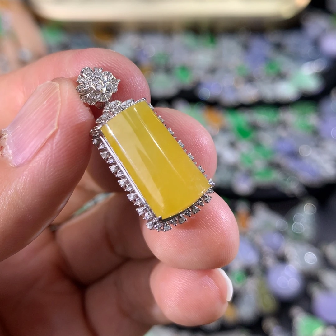 翡翠18K金镶嵌吊坠(不含链)