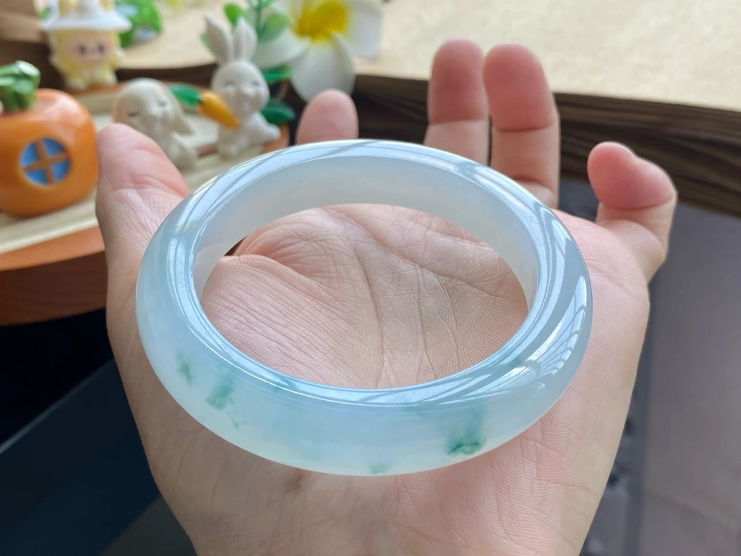 122盘13433号54.5-10.7-9.6飘花如梦似幻 生动漂亮 种水翡翠手镯