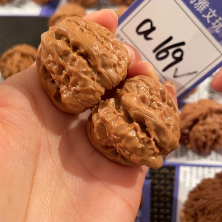 把件文玩核桃169号3.8边4.1肚蛤蟆头