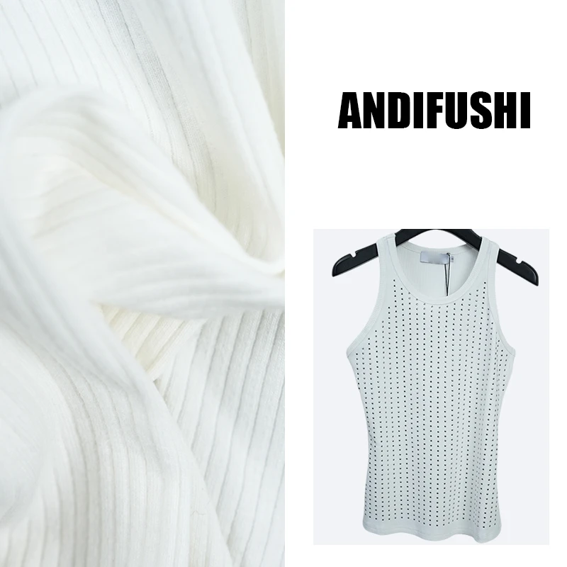 【Q-俏俏】通勤显瘦收腰钉钻无袖背心5621