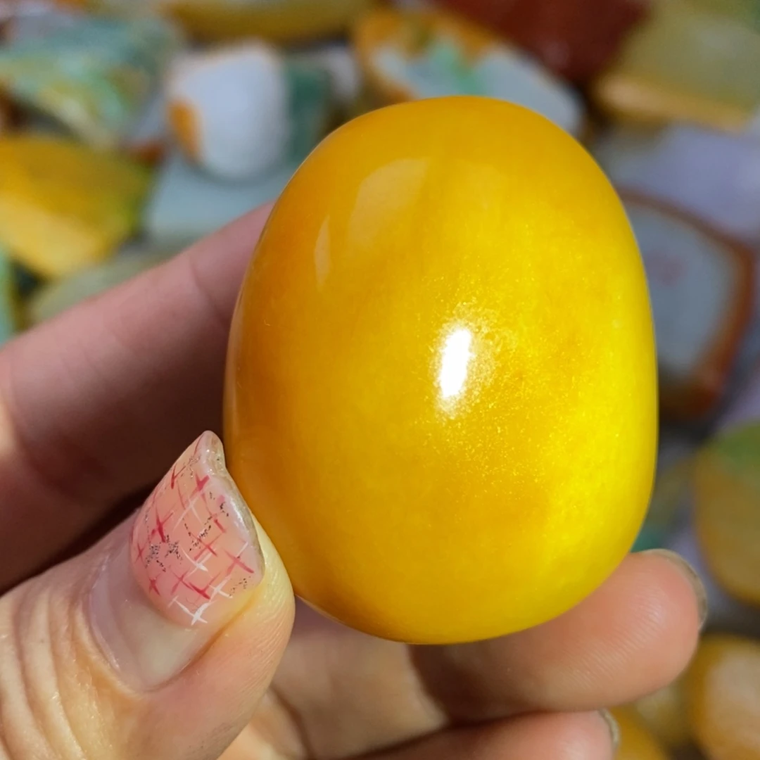 翡翠未镶嵌颈饰缅甸