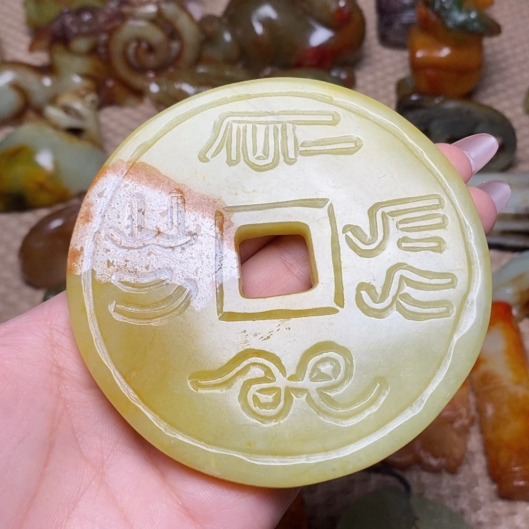 未镶嵌蛇纹石玉颈饰