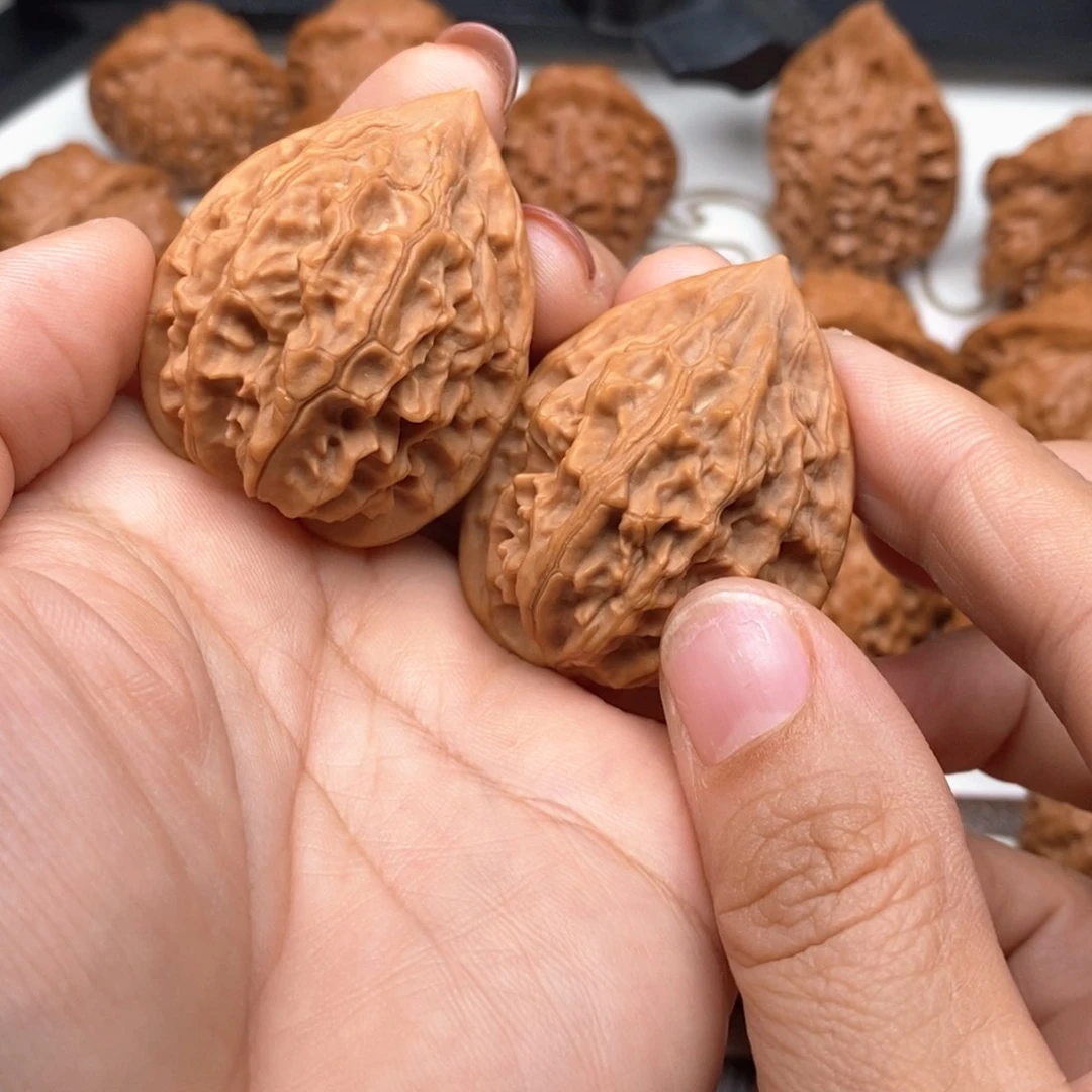 文玩核桃把件野生