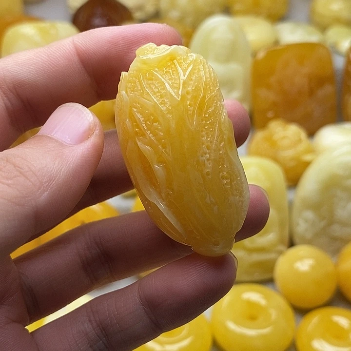 琥珀颈饰未镶嵌琥珀蜜蜡吊坠