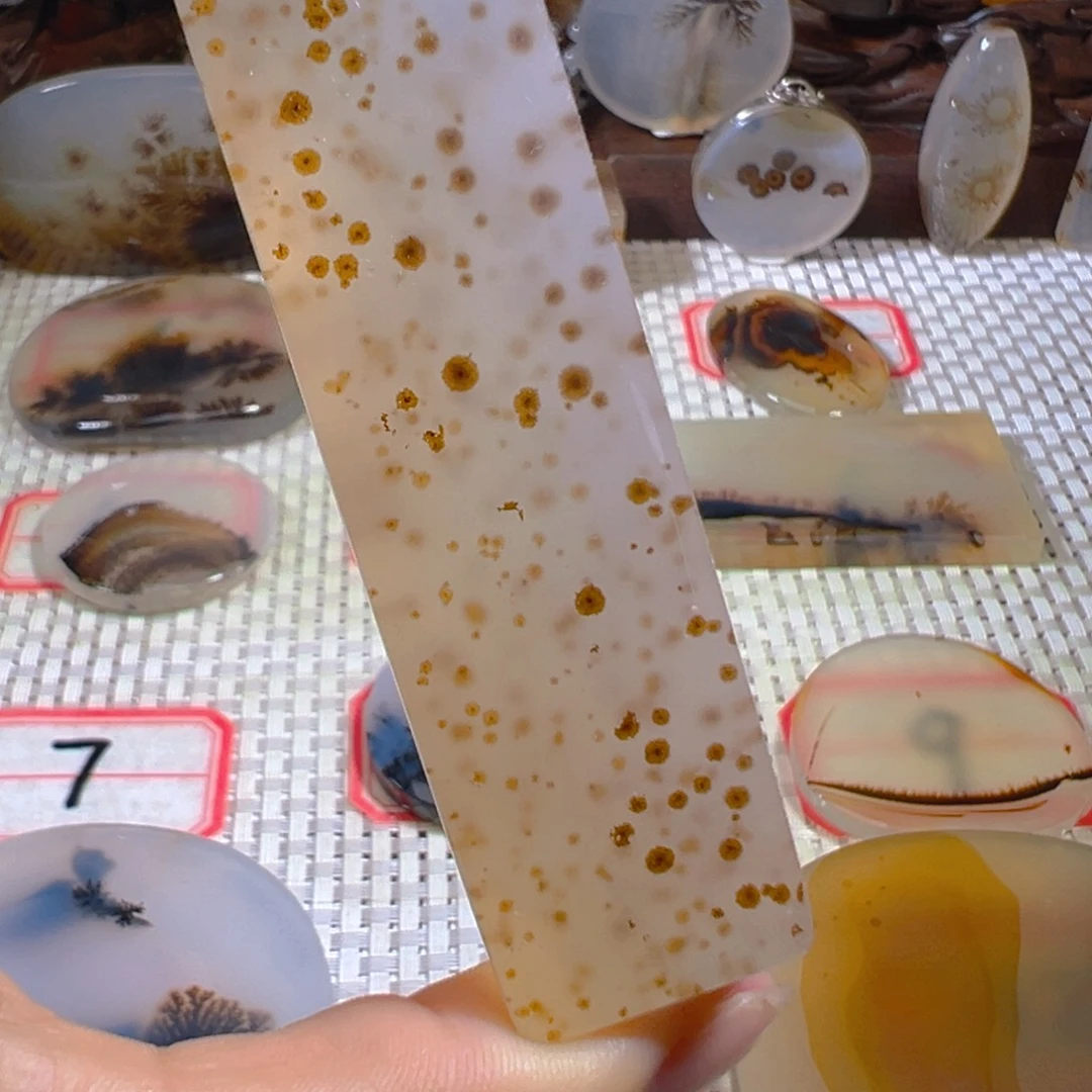 未镶嵌颈饰玛瑙/玉髓