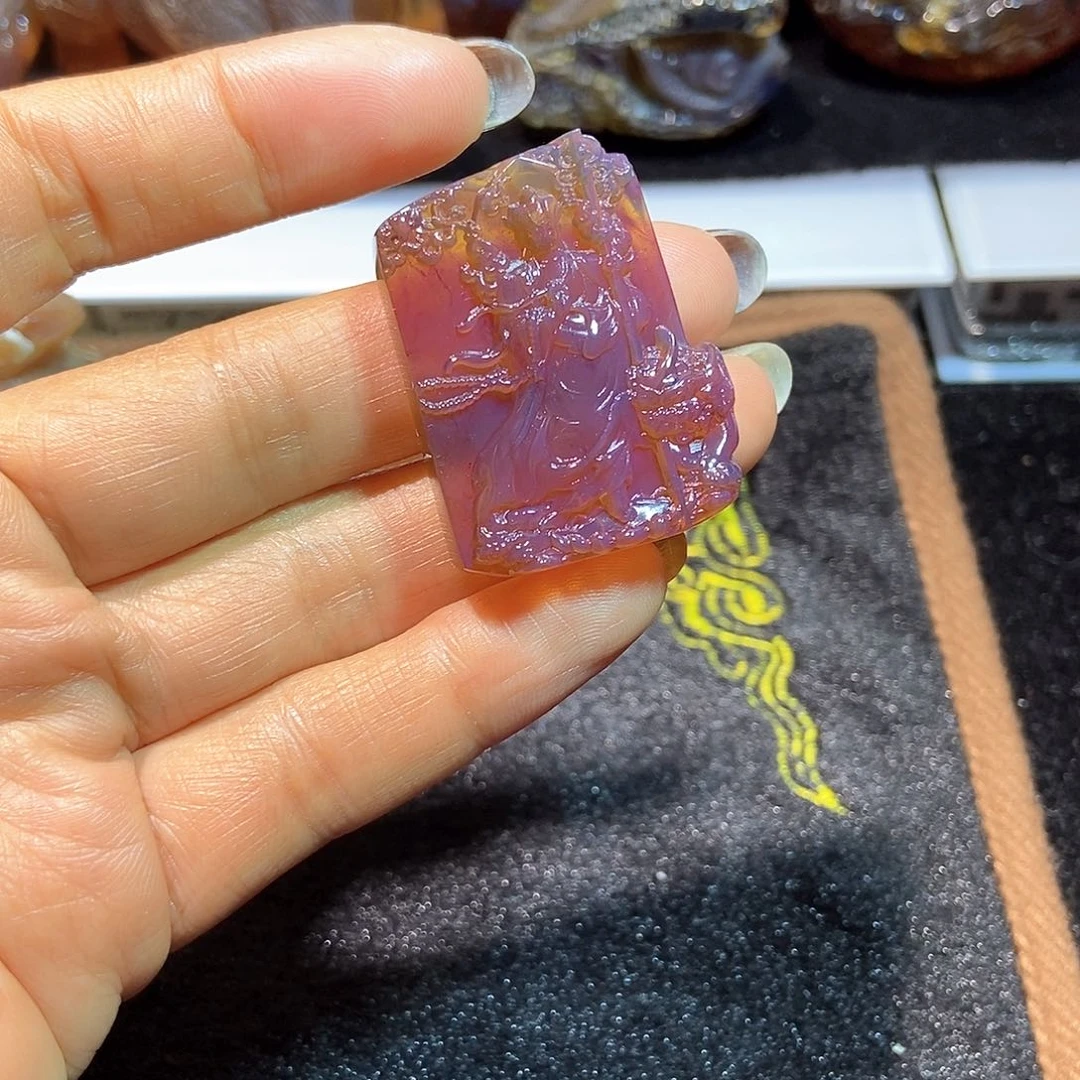 未镶嵌颈饰琥珀缅甸天然琥珀