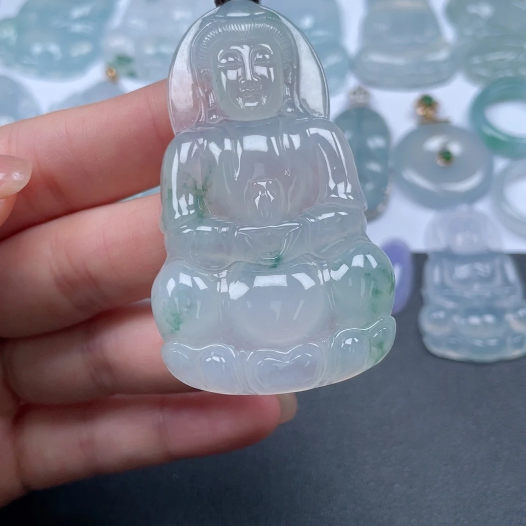 翡翠颈饰未镶嵌观音