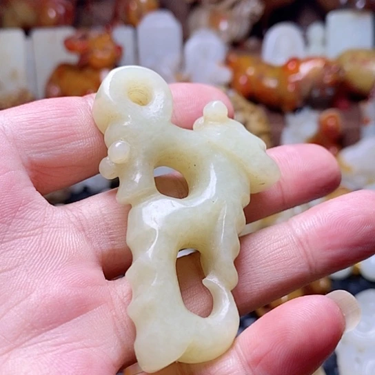 和田玉未镶嵌挂件