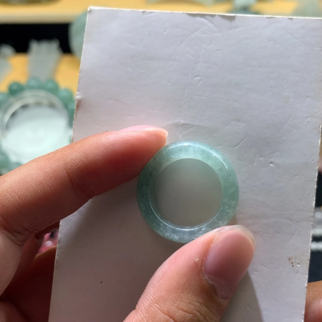 翡翠未镶嵌颈饰000