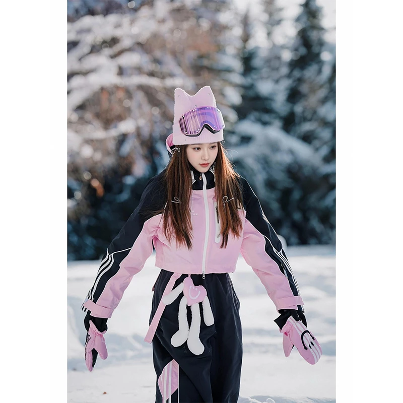 芙沿黑粉撞色滑雪服套装女2025秋冬新款户外设计感防风单板雪服男